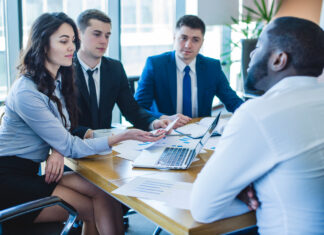 How to Evaluate a Lawyer’s Credentials Before Hiring Lawyer’s Credentials