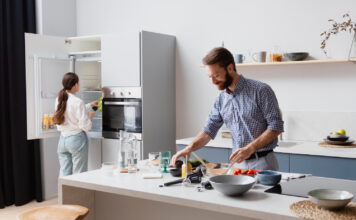 Creating a Stunning Kitchen: 6 Remodeling Tips to Follow