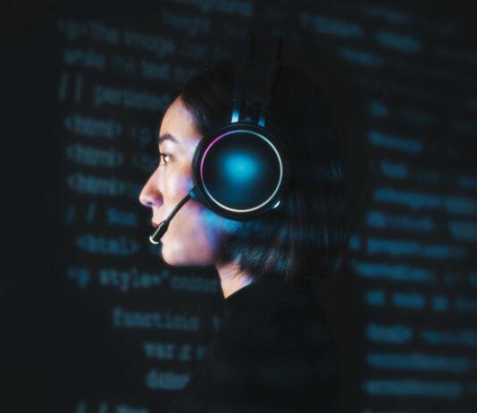 AI Based Call Center Solutions vs Traditional Call Centers: Which Provides Better Efficiency? AI Based Call Center Solutions