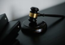 When Business Disputes Turn Legal: 8 Signs You Shouldn’t Ignore Business Disputes Turn Legal