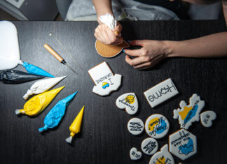 Creative Ways Organizations Use Custom Pins to Build Community Spirit Custom Pins