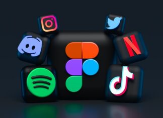 Delivering customer service Through Social Media Customer Social Media