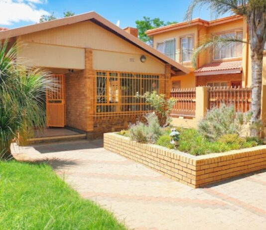 Easy Outdoor Maintenance Tips Every Homeowner Should Know Easy Outdoor Maintenance Tips Every Homeowner Should Know