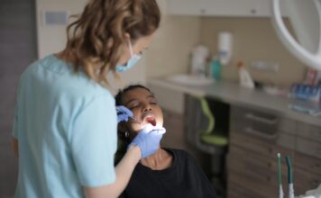 Top Signs You Need An Emergency Dental Extraction Immediately Emergency Dental Extraction