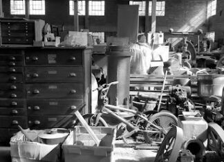 The Benefits of Hiring a Professional Junk Removal Service For Estate Cleanouts Professional Junk Removal Service