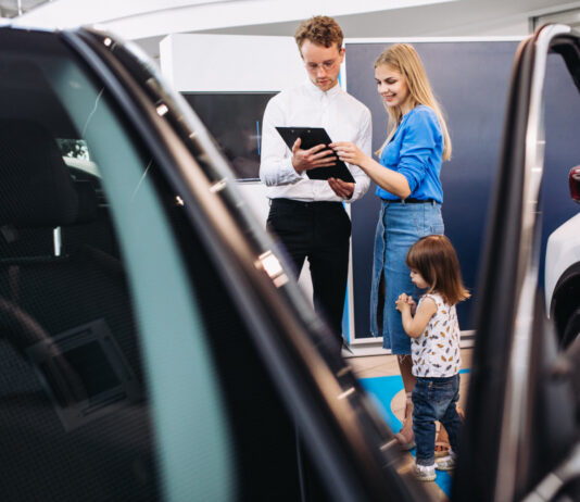 Benefits of Choosing the Right Family Vehicle Family Vehicle