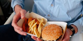 Hollywood’s Fast Food Culture: A Legendary Story from Red Carpets to Drive-Ins Hollywood’s Fast Food Culture