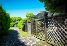 Which Fence Material Lasts the Longest? A Complete Comparison Fence Material