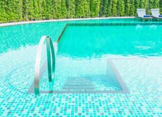 When Is The Best Time To Upgrade To A Frameless Glass Pool Fence? Frameless Glass Pool Fence
