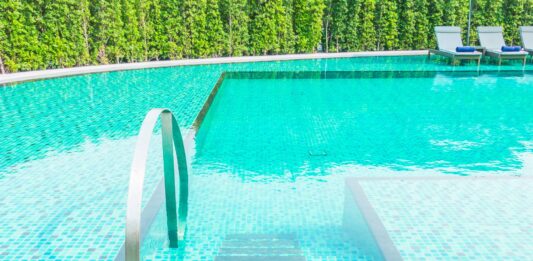 When Is The Best Time To Upgrade To A Frameless Glass Pool Fence? Frameless Glass Pool Fence