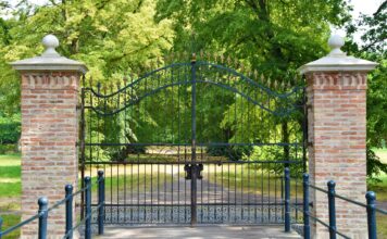 How To Choose The Right Material For Your Fence Or Gate Gate Repair