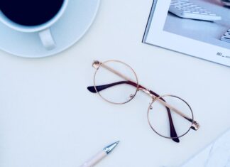 Top Four Benefits Of Using Blue Light Glasses blue light filter glasses