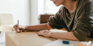 Moving Doesn’t Have To Be a Headache: Here’s How To Keep It Easy Start With a Clear Plan Before You Pack Anything