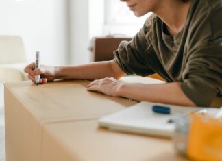 Moving Doesn’t Have To Be a Headache: Here’s How To Keep It Easy Start With a Clear Plan Before You Pack Anything