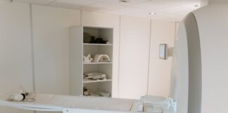 Hyperbaric Oxygen Chamber Therapy: Benefits and Treatment Criteria Hyperbaric Oxygen
