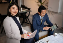 How Do Licensed Lenders Handle Late Payments for Instant Loans in Singapore? Instant Loans