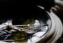 5 Top Reasons to Invest in a Customized Watch Invest in a Customized Watch