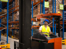 7 Ways Modern Lift Equipment Streamlines Your Warehouse Lift Equipment