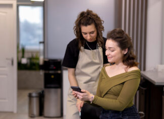 How Mobile Stylists Are Transforming The Beauty Industry Mobile stylists