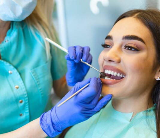 5 Signs a Tooth Extraction May Be The Smartest Move For Your Oral Health 5 Signs a Tooth Extraction May Be The Smartest Move For Your Oral Health