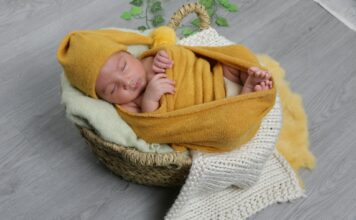 From Hospital Bracelet to First Smile: Preserving Newborn Milestones In Pictures From Hospital Bracelet to First Smile: Preserving Newborn Milestones in Pictures