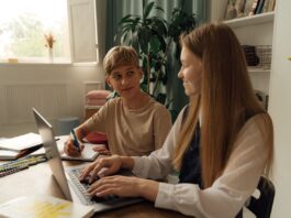 How To Choose The Right Learning Environment for Your Teen Choose the Right Learning Environment for Your Teen