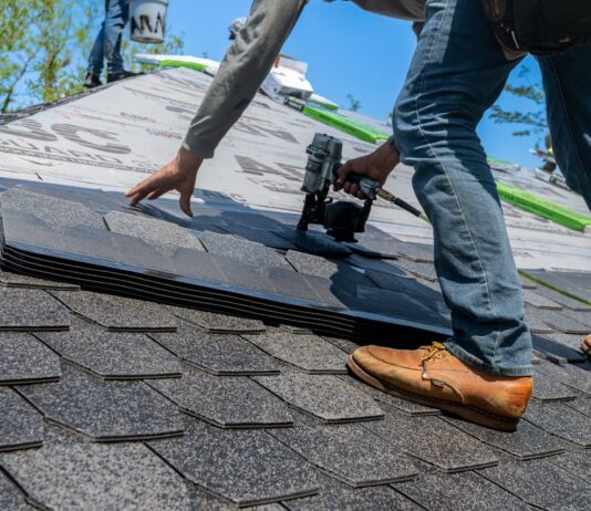 Common Roofing Mistakes Homeowners Make During DIY Projects common-roofing-mistakes-homeowners-make-during-diy-projects
