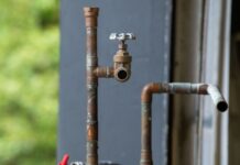 Easy Ways To Spot Plumbing Trouble Before It Spreads Easy Ways to Spot Plumbing Trouble Before It Spreads