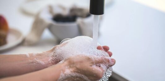 Surface disinfectant wipes in modern environments: why convenient hygiene solutions matter for public health and business safety Surface disinfectant wipes