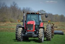 Discover the Advantages of Tractor House Auctions Tractor