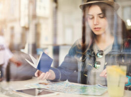 How To Manage Your Finances and Avoid Hidden Fees While Travelling Overseas How To Manage Your Finances and Avoid Hidden Fees While Travelling Overseas