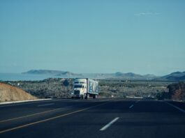 How Weather Conditions Affect Large Truck Crashes: What Drivers Need to Know Truck Crashes