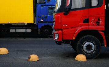 Trucking Accidents: Steps To Seek Justice With A Lawyer Trucking Accidents: Steps To Seek Justice With A Lawyer