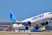Emergency Diversion of United Airlines Flight UA770 Airlines Flight UA770