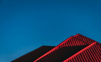 Common Warning Signs Your Home’s Exterior Is Failing Common Warning Signs Your Home's Exterior Is Failing