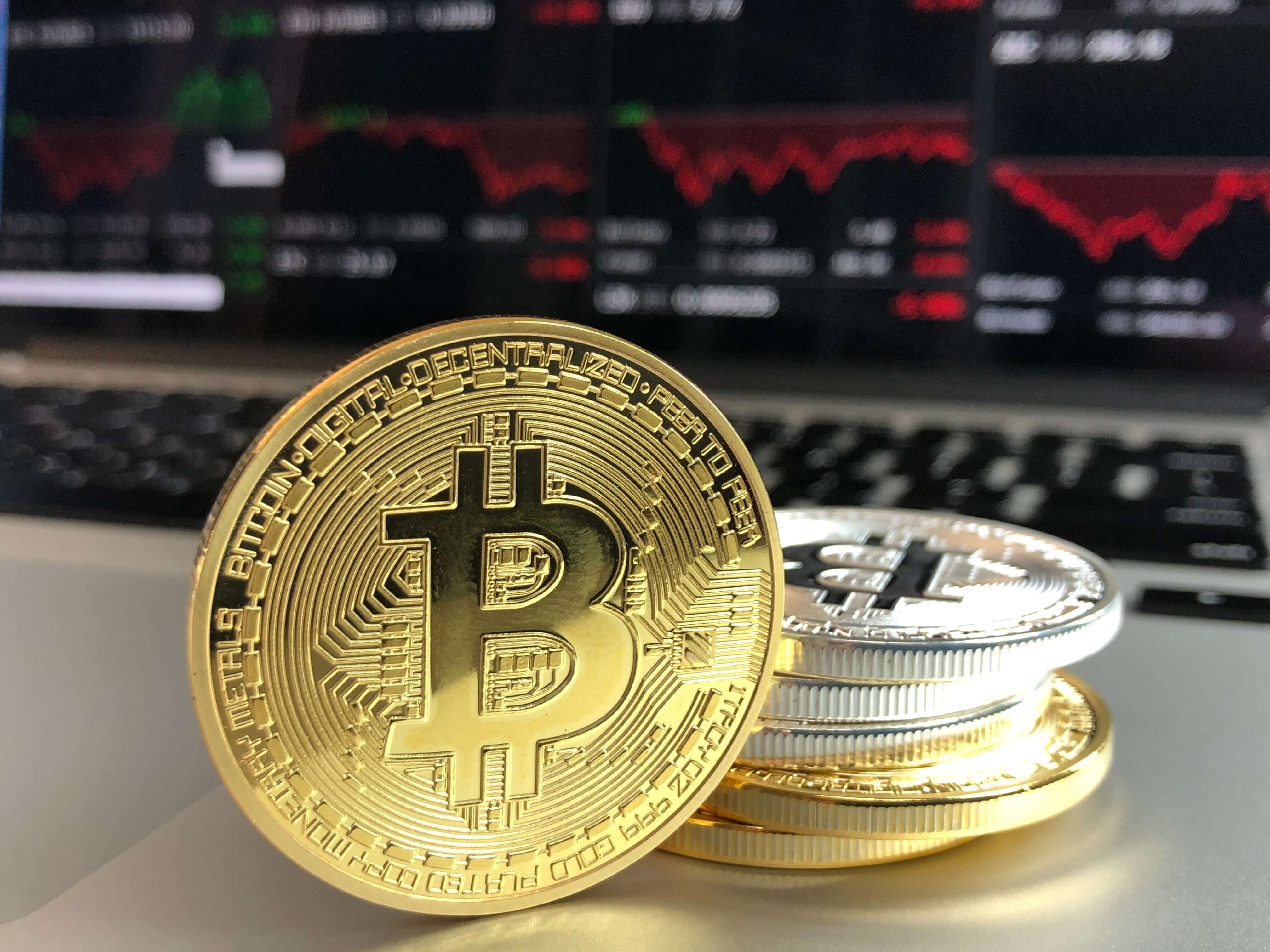 1000 биткоинов. Биткоин. Биткоин картинка. Деньги биткойн. Крипто монета биткоин.