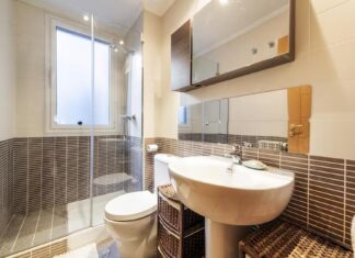 4 Renter-Friendly Ways to Refresh Your Apartment Bathroom Apartment Bathroom