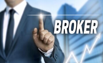 The Top Benefits of Working with an Experienced Business Broker Business Broker