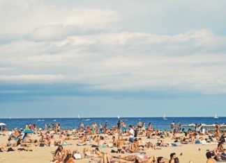 Protect Your Wallet From Spring Break Madness Protect Your Wallet From Spring Break Madness