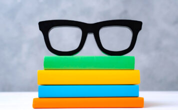 Minimalist Eyewear: Top Picks For a Clean Look Minimalist Eyewear