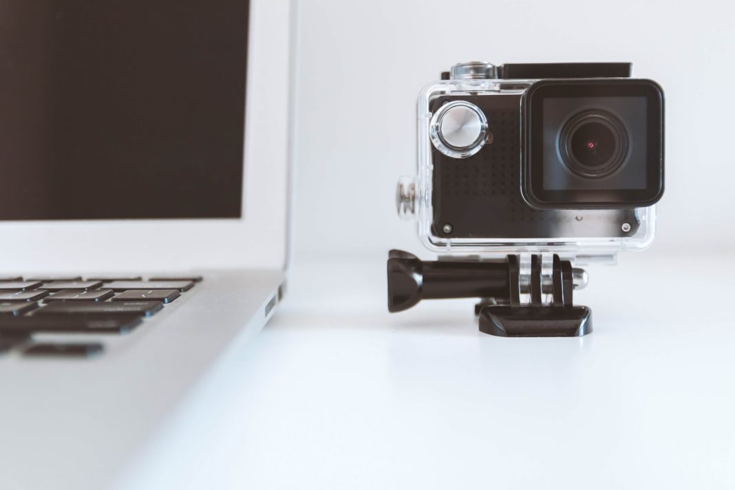 4 Ways to Record Impressive Business Videos on a Budget
