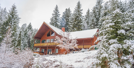 Planning a Winter Mountain Getaway: What Every Traveler Should Know Winter Mountain Getaway
