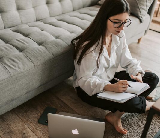 How Freelancers Can Handle Emergency Personal Costs Freelancers