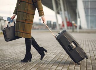 Womens Essential Tips for Packing Bottoms and Maximize Luggage Space Luggage Space