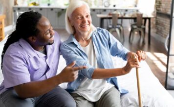 How to Help Seniors Feel at Home During a Move to Senior Living Senior Living